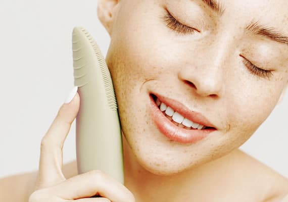 EMI Sonic Facial Cleansing Brush-6