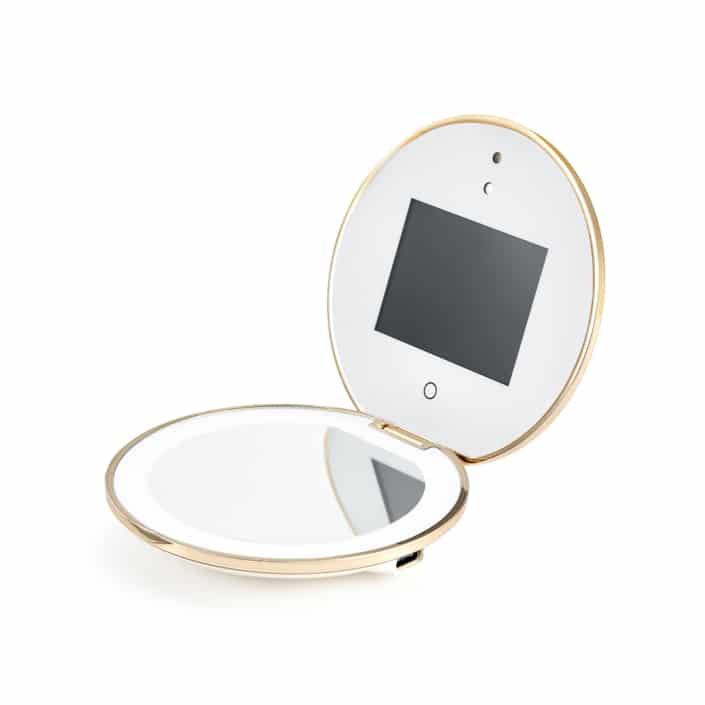 UVMagic Mirror UV Camera Shows Sunscreen Coverage